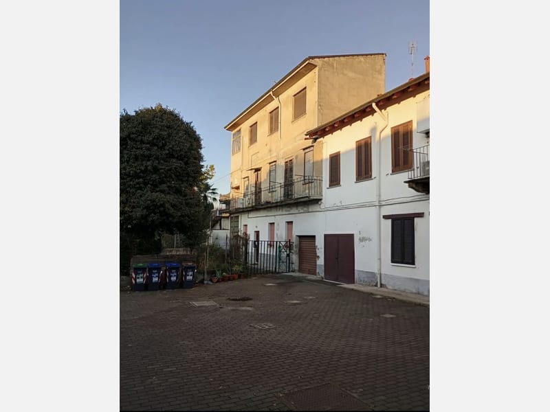 CASA INDIPENDENTE in VENDITA a MONZA