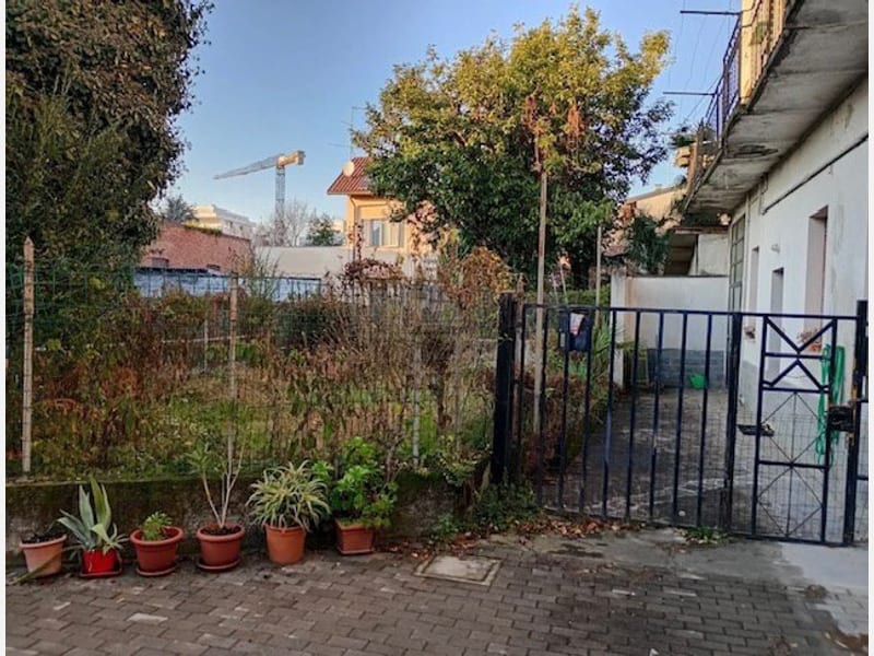 CASA INDIPENDENTE in VENDITA a MONZA