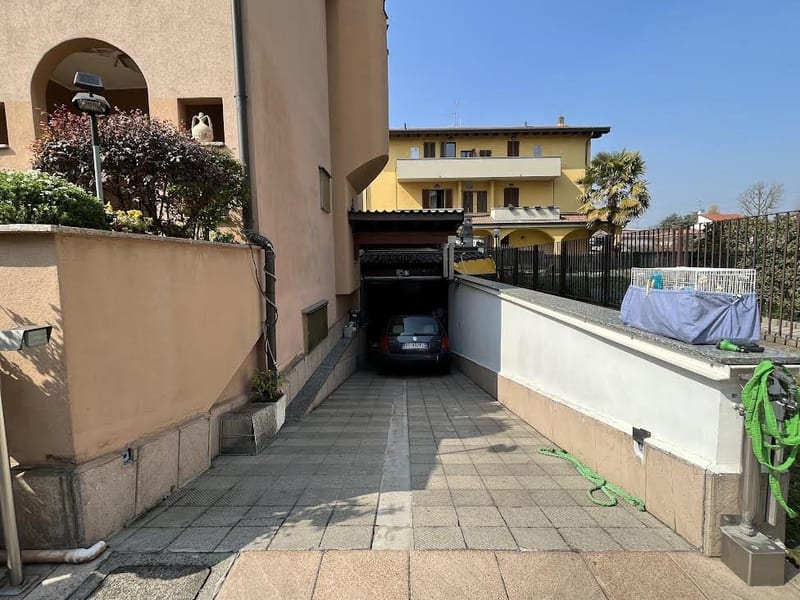 VILLA in VENDITA a BRUGHERIO