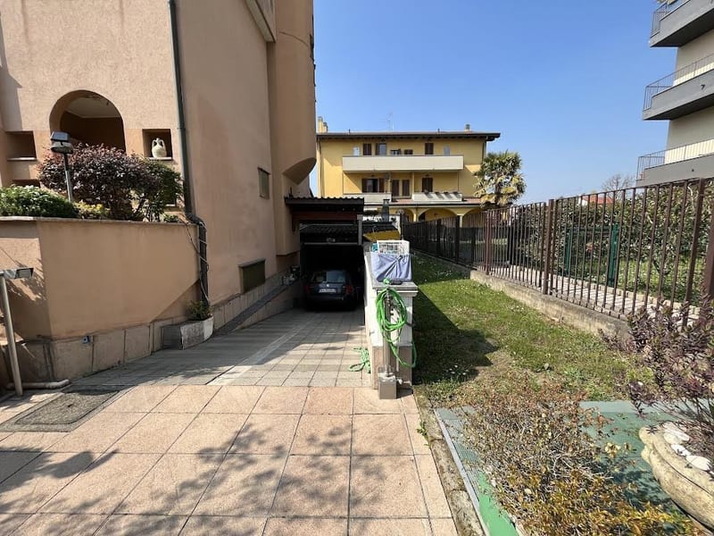 VILLA in VENDITA a BRUGHERIO