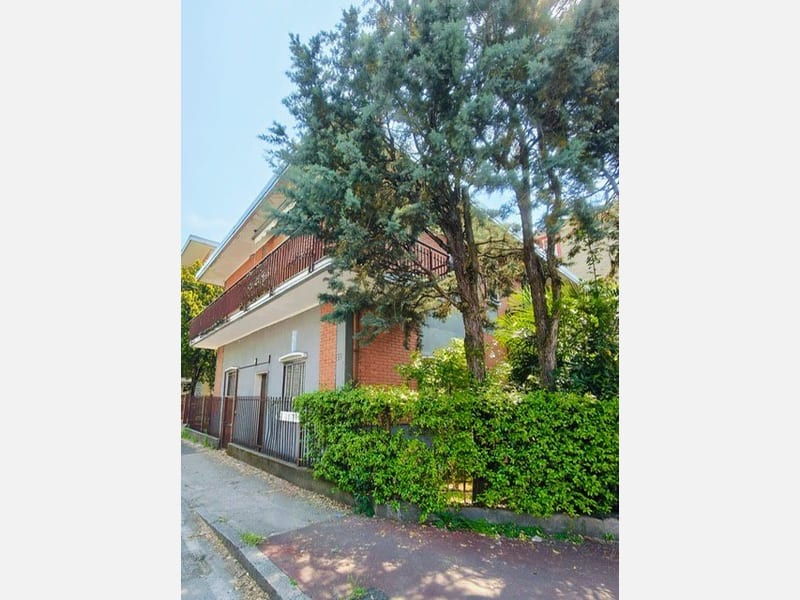 VILLA in VENDITA a CINISELLO BALSAMO