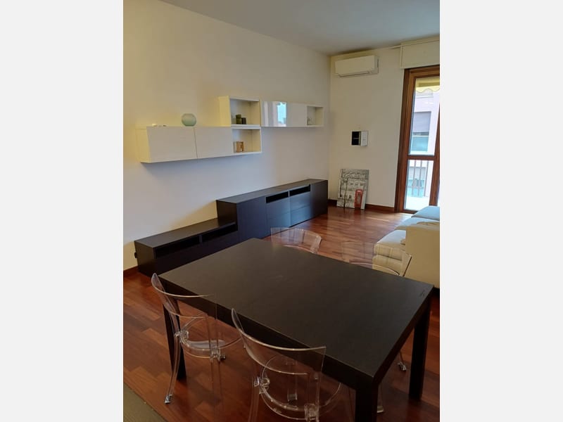 APPARTAMENTO in AFFITTO a MONZA